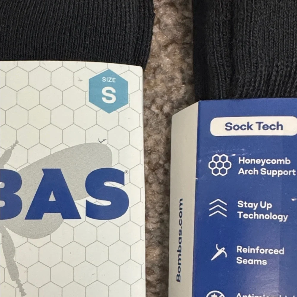 Bombas Set of 5 Mid Calf Black and Gray Athletic Socks
